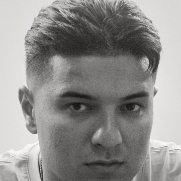 Шухрат